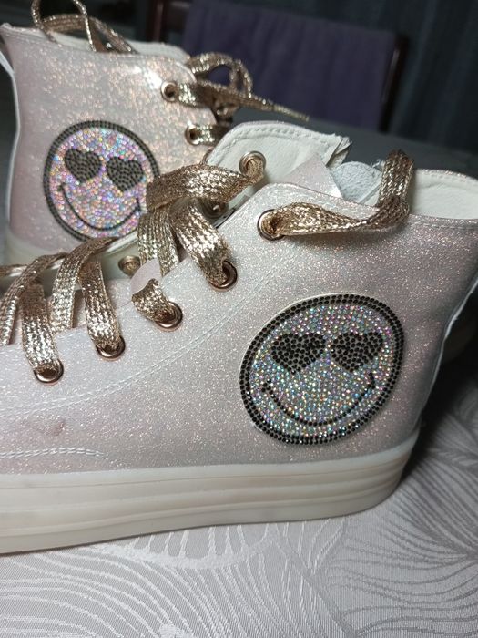 Trampki rozmwiar 37 długość wkładki 22 cm