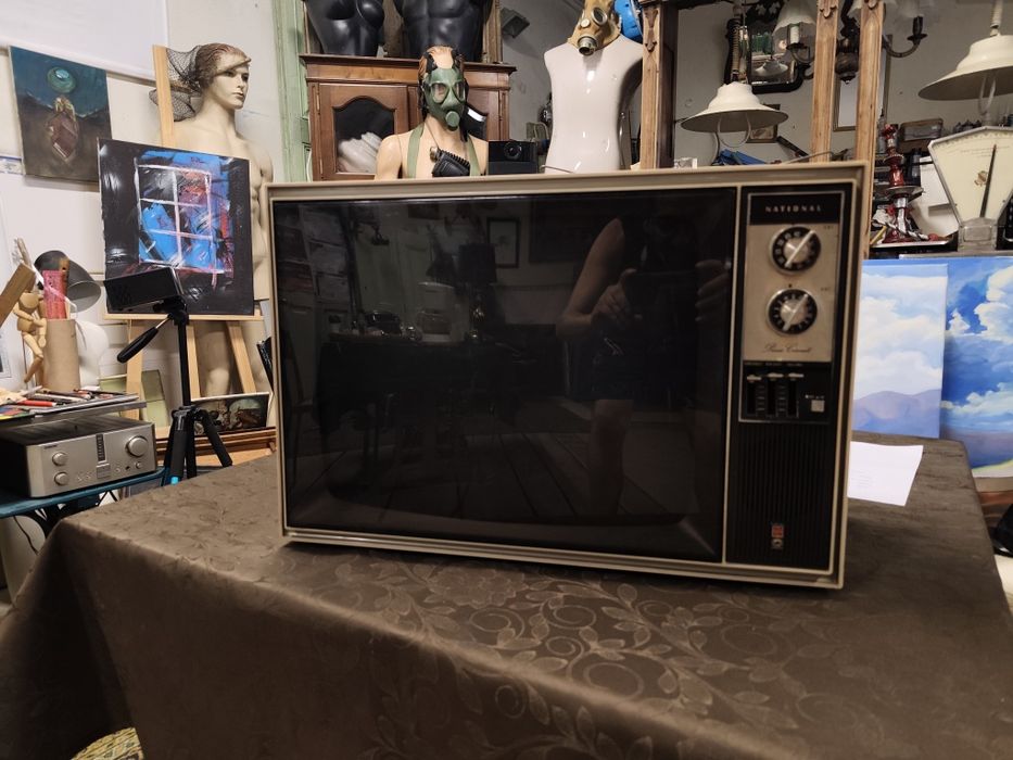 Televisão National Vintage