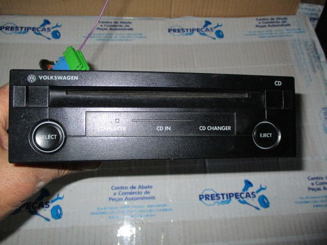 Rádio / auto-rádio VOLKSWAGEN Passat (3B2)