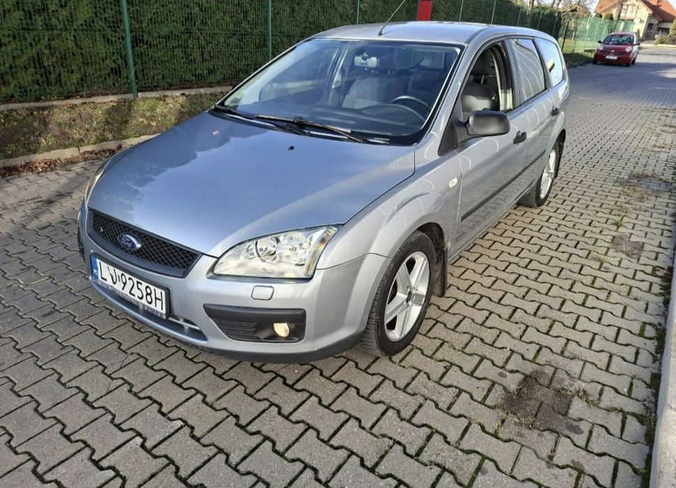 Ford Focus 1.8 benzyna klimatyzacja wazne opłaty