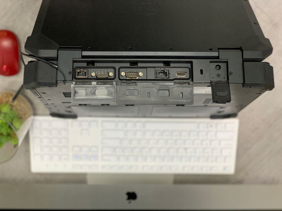 Pancerny Dell 7424 Rugged i7-8gen 16Gb 512SSD LTE - Laptop przemysłowy
