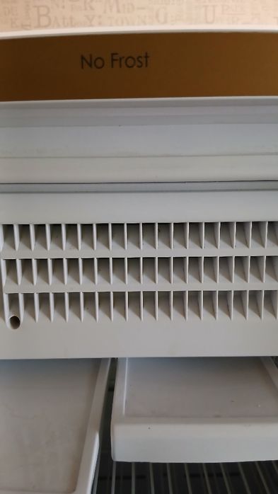 Морозильна камера NoFrost INDESIT  .