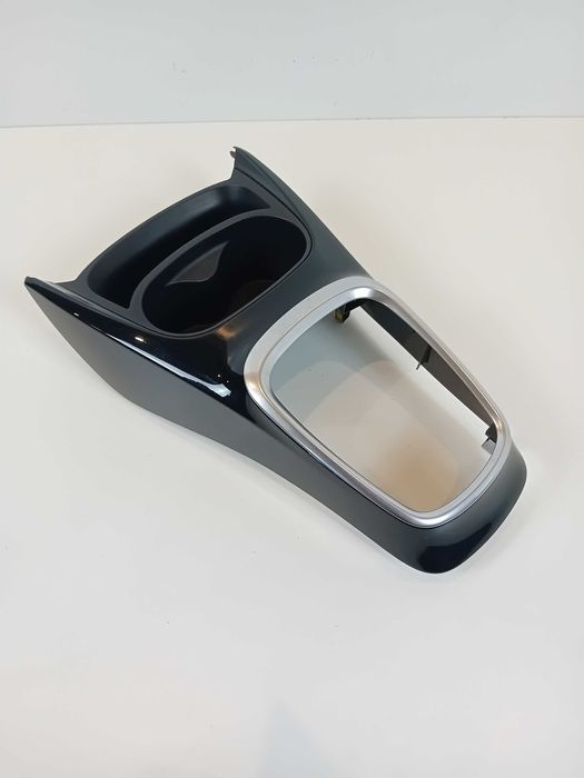 Tunel Środkowy Toyota Yaris III Hybryda 14/17 r