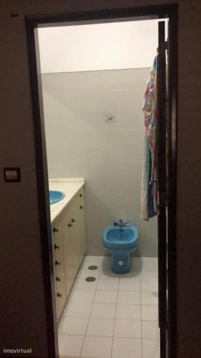 Quarto - localizado em Lisbon