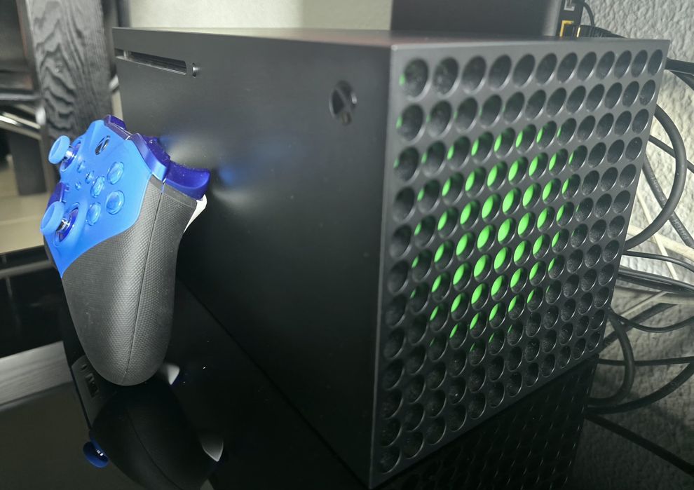 Xbox X + comando Elite +jogos com garantia