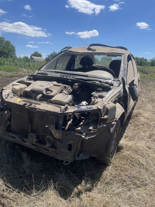 Лада калина 1118 після серйозного ДТП по документам все нормально по мотору,радіатору,ходовкі питань немає а кузов потребує заміни/реставрації