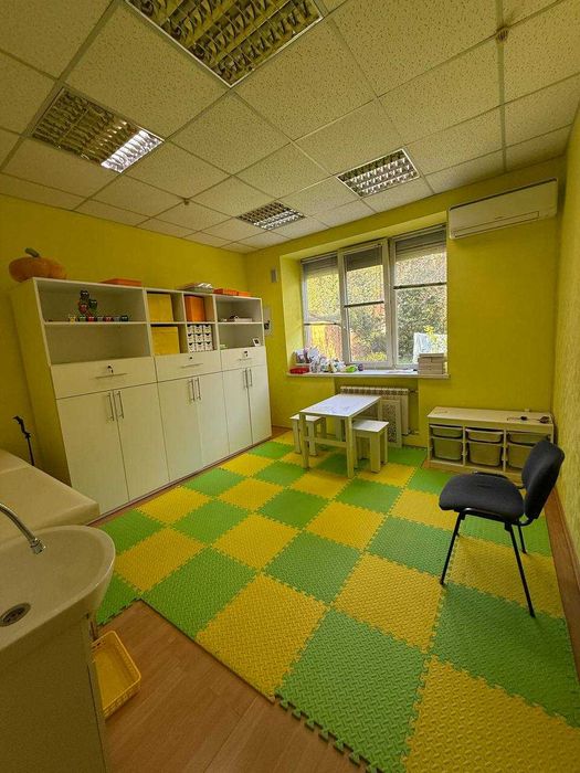 Оренда приміщення 49 М2. Центр. Біля ринку