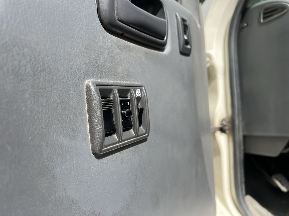 Toyota Hiace 2.5  - 2006 - Fibrada
