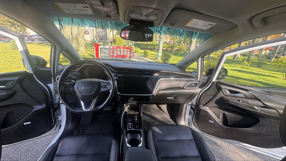 Продам Chevrolet Bolt EV  2023
