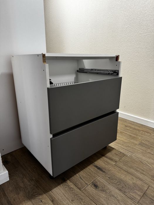 Кухонна тумбочка, з сушкою для посуду