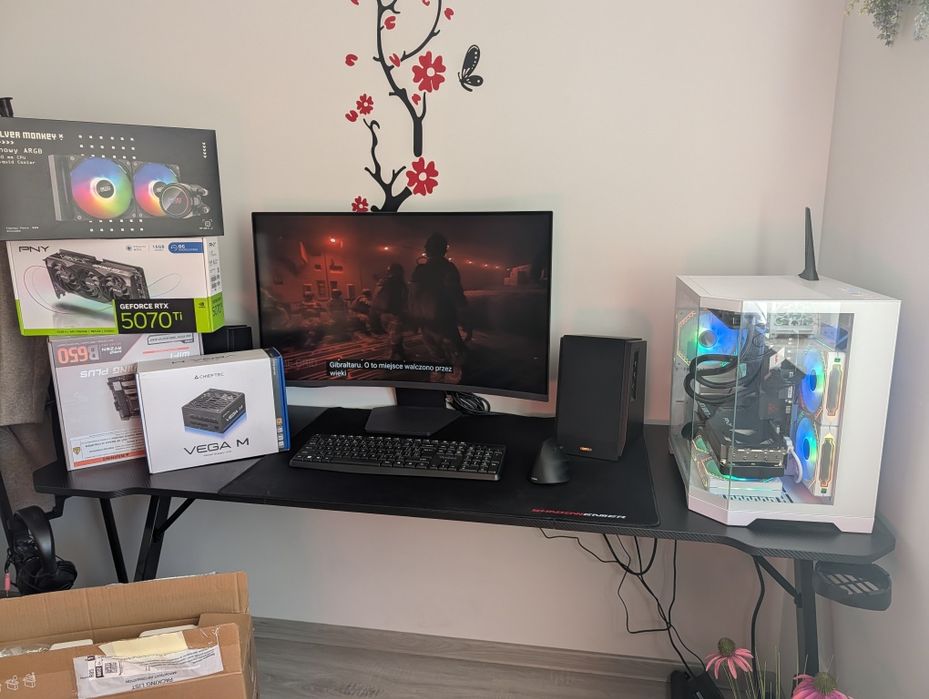 Potezny zestaw  Gamingowy RTX 5070 Ti 16GB / Ryzen 7 / 32GB RAM / 2TB SSD /Monitor LG 32 / Stan jak nowy,  wszystko na gwarancji.