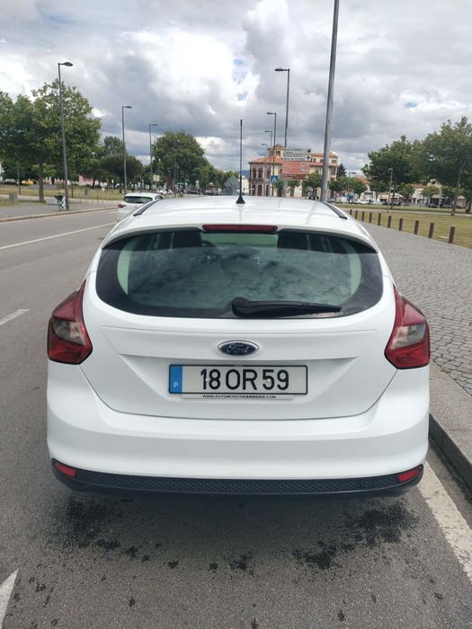 Ford Focus 1.6 TDCI 2014 - Económico - Bom estado