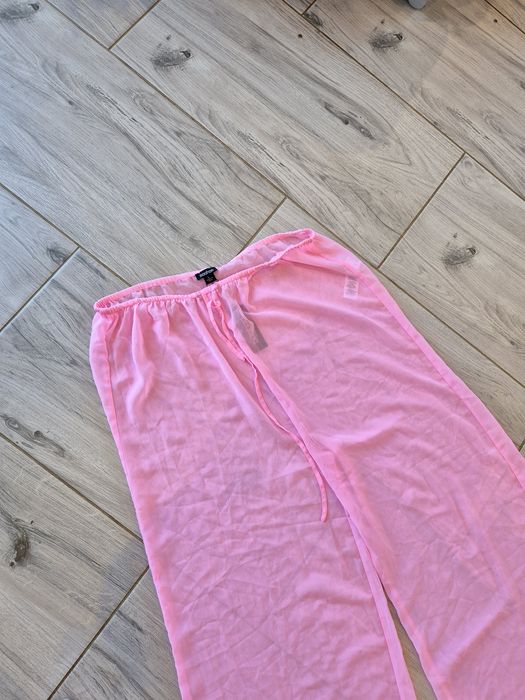 Szerokie spodnie z siatki