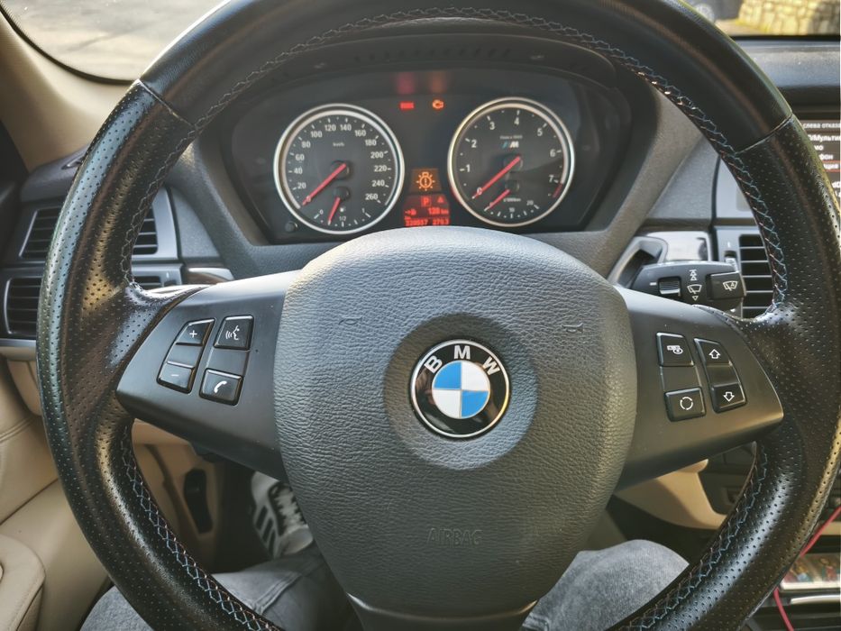 Подам BMW X5 E70