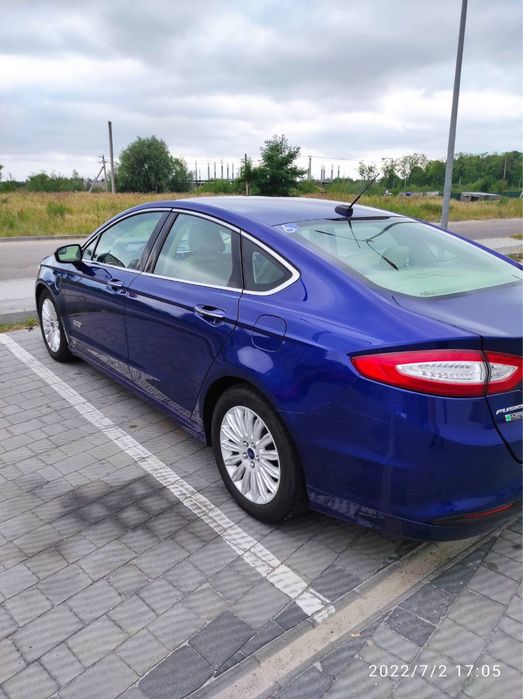 Ford fusion energy plug-in