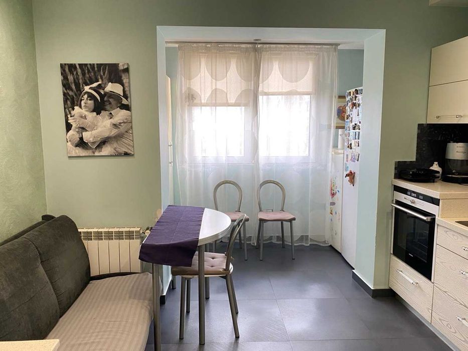 2кім.поруч з парком Перемоги,вул. Миропільська,метро Дарниця