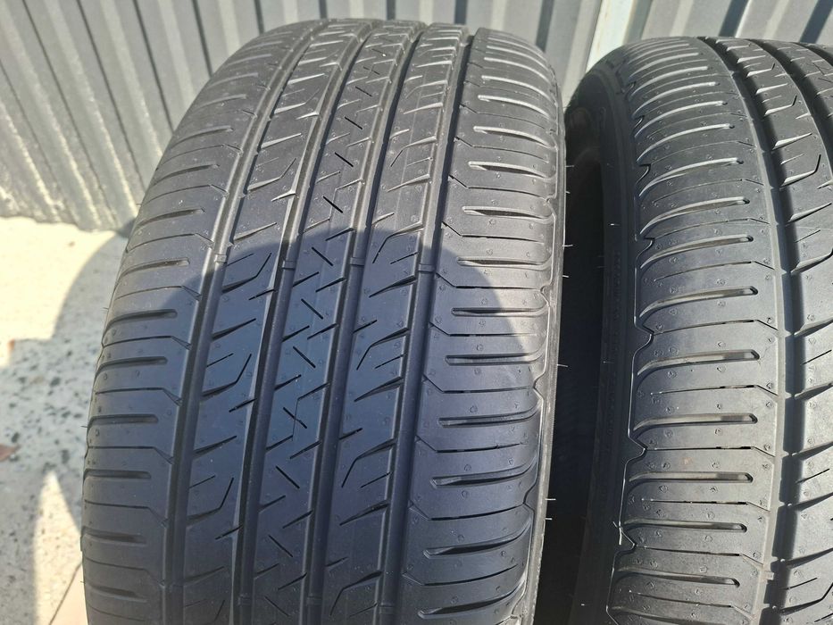 Шини Б/У Демо 2шт 245/45 R19 102V Goodyear Efficient grip perfomance SUV .