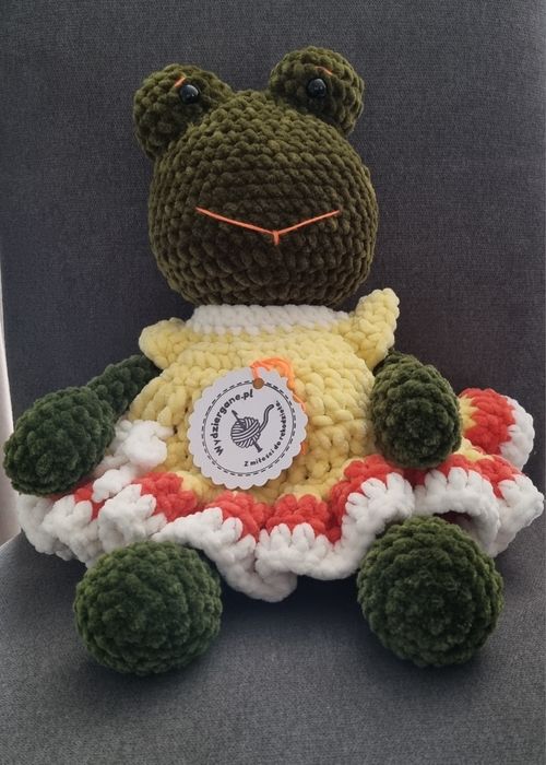 Żaba duża z włóczki szenilowej,  40 cm. Rękodzieło. Amigurumi