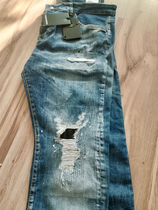 DSQUARED2  wloskie jeansy