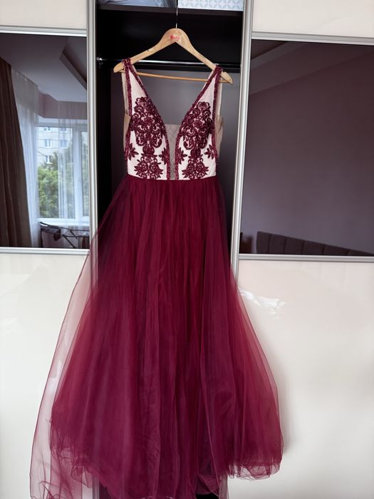 Випускна сукня /пишна сукня/ для фотосесії