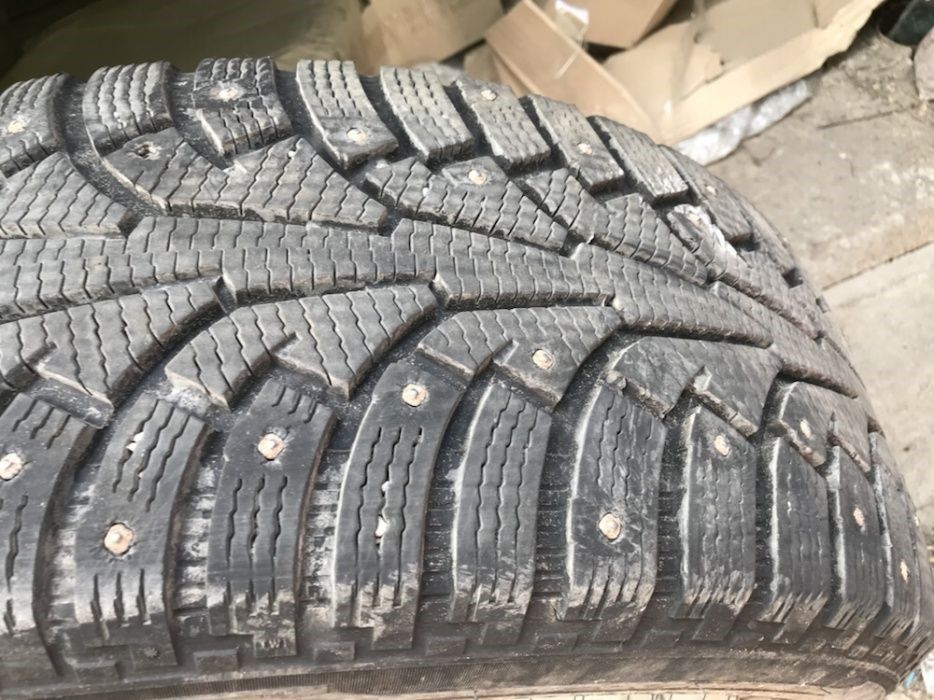 Шины зимние шип резина 235 55 18 Nokian Hakkapelitta +фирменные диски