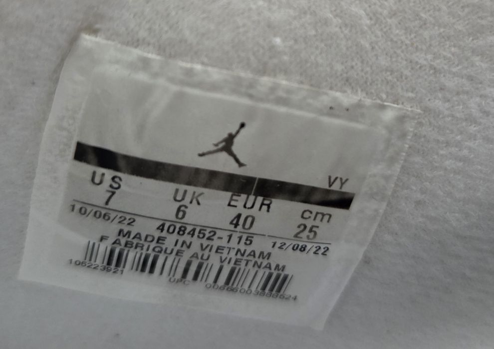 Sprzedam Jordany r. 40