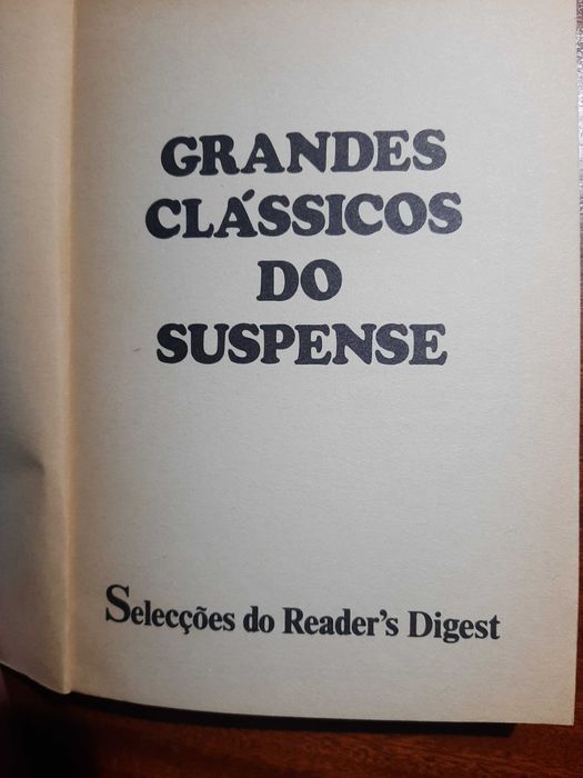 Livro "Grandes Clássicos do Suspense"