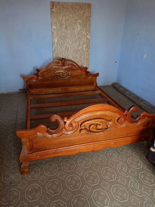 Кровать и 2 прикроватные тумбочки чистое дерево дуб орех осина сосна