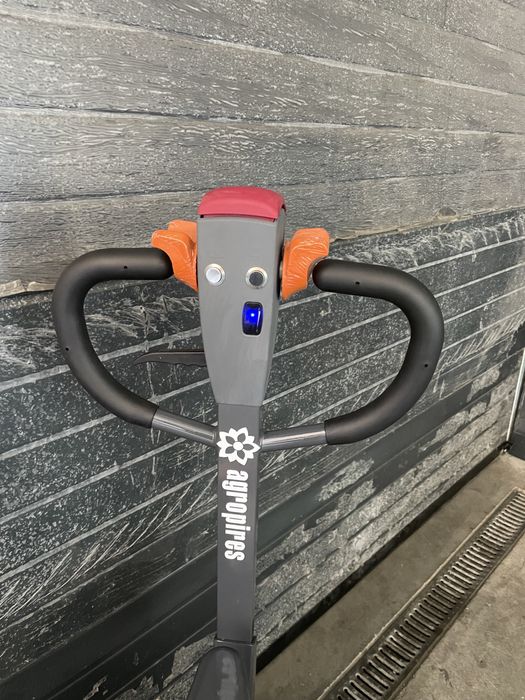 Porta paletes a bateria 1500 kg