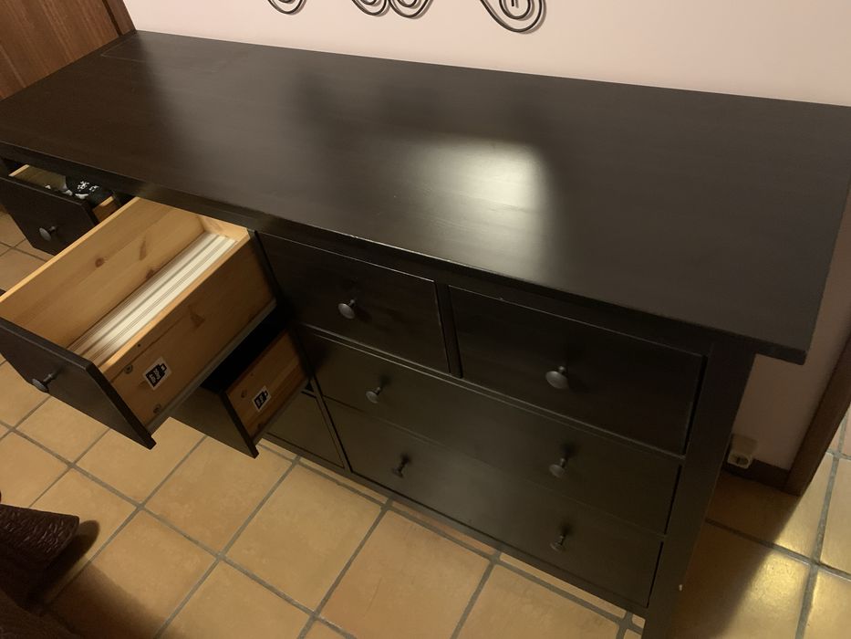 Cómoda com 8 gavetas Ikea