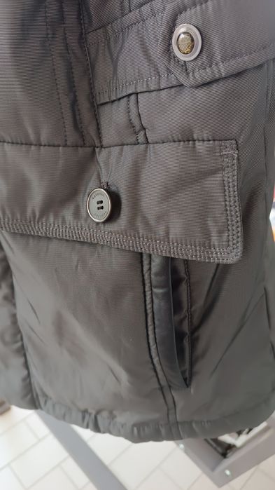 Куртка зимняя на подкладке ,длинная.