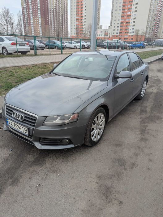 Автомобиль Audi A4