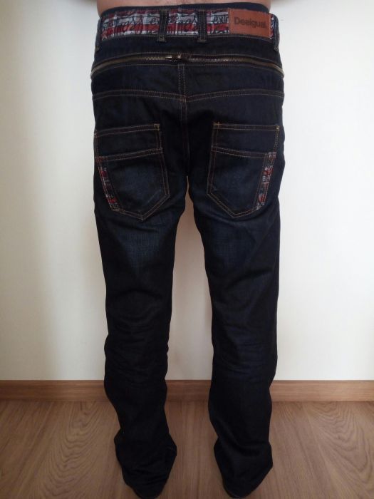 Calças Desigual novas