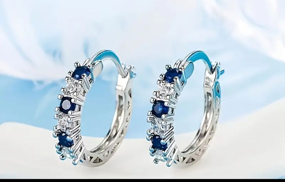 Сережки жіночі з синіми та білими каменями