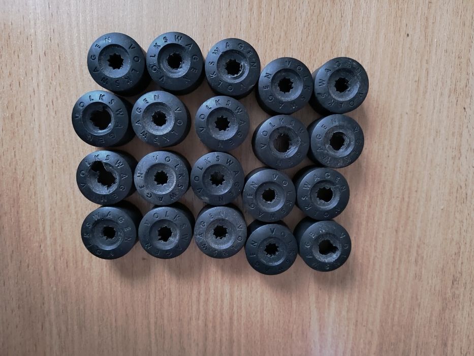 Ковпачки на болти під секретку Фольксваген  VW vag колпачки