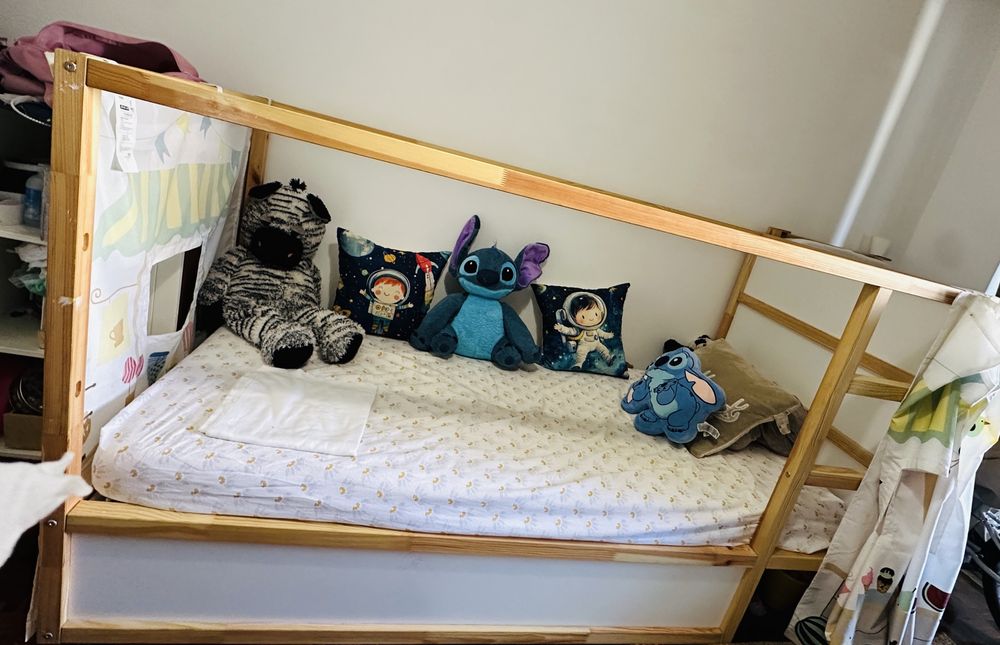 Cama IKEA KURA + colchão ÅFJÄLL + cortina original