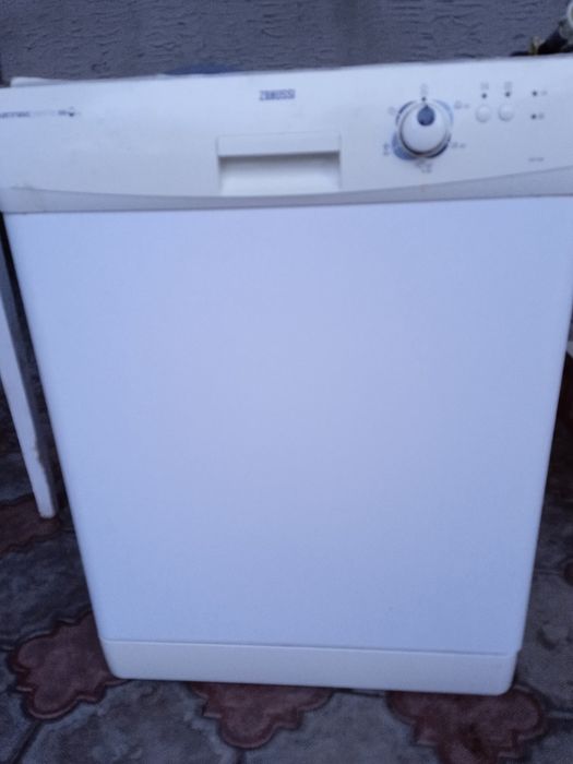 Посудомоечная машина Zanussi electronic AA