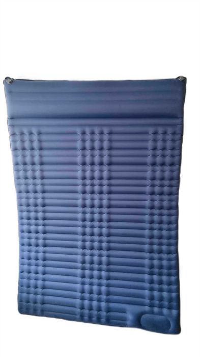Nadmuchiwany podwójny materac z pompką 140x200