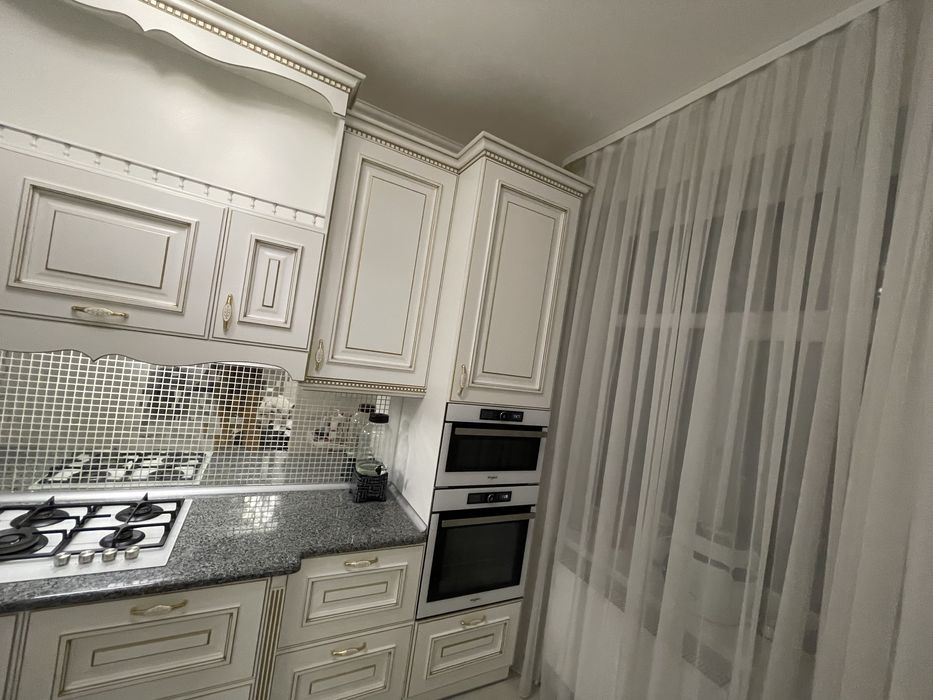 Новий, Сучасний, вже облаштований Будинок , стан люкс