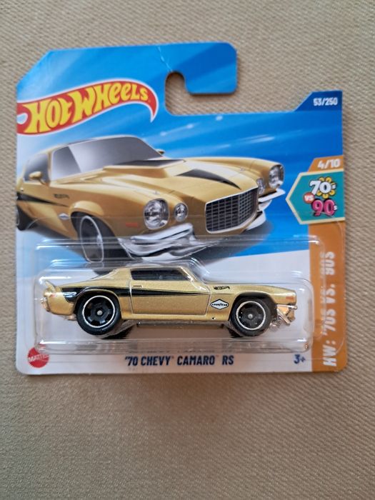 Hotwheels 70's Chevy Camaro RS dourado