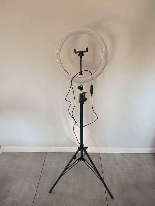 Grundig statyw do selfie lampa nowa