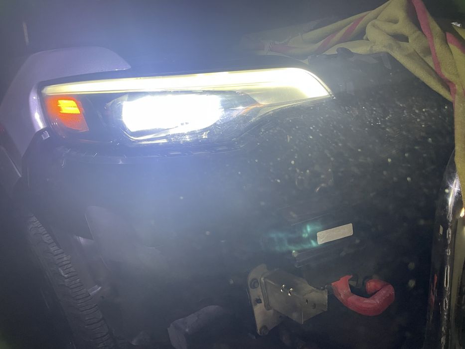 Фара права jeep cherokee 2018 2019 2020 2021 2021