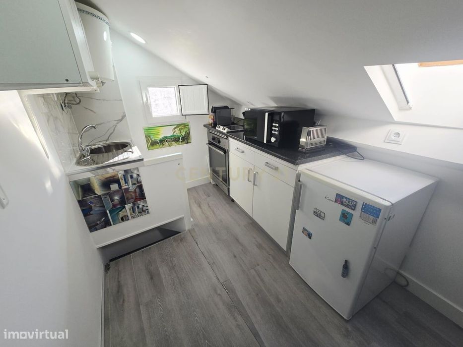Apartamento - Sótão amplo renovado e equipado