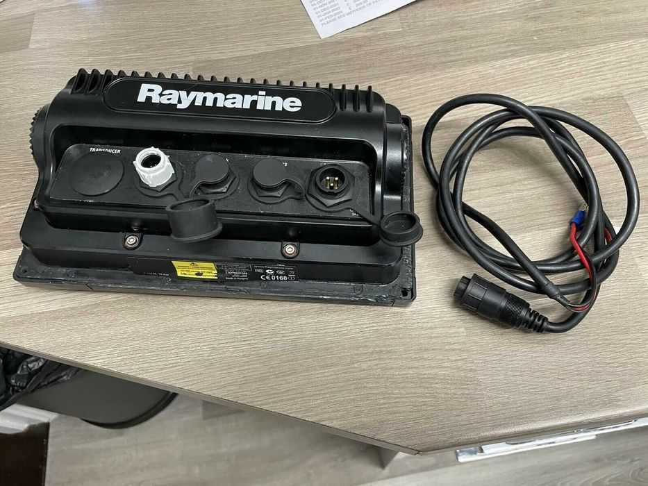 Używany Chartplotter Raymarine Es75