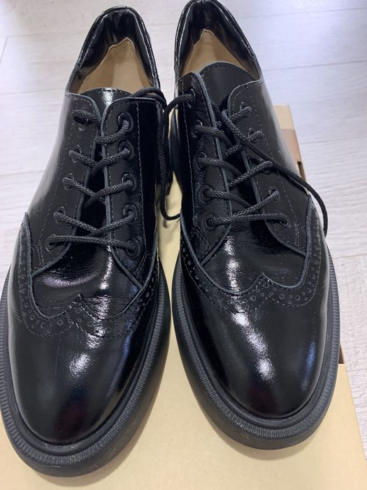 Жіночі шкіряні туфлі