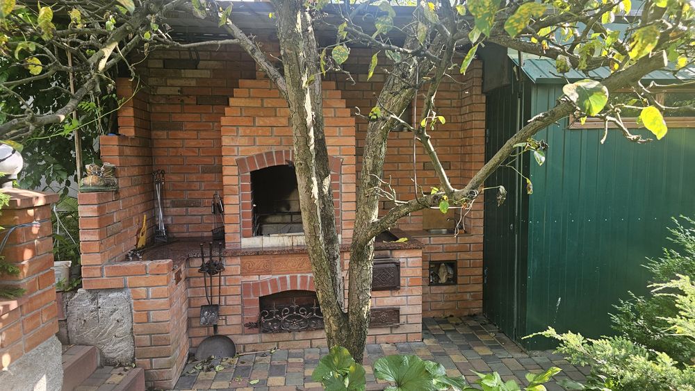 Продам заміський будинок