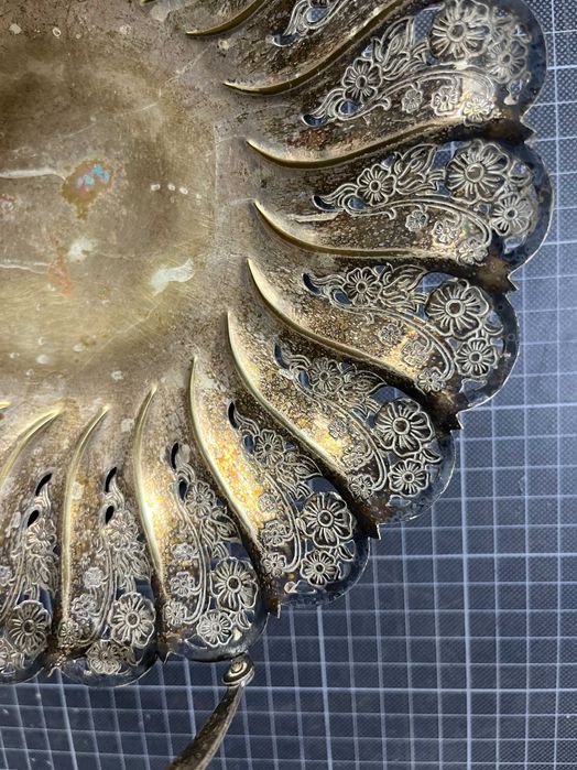 Fruteira metálica com banho de prata