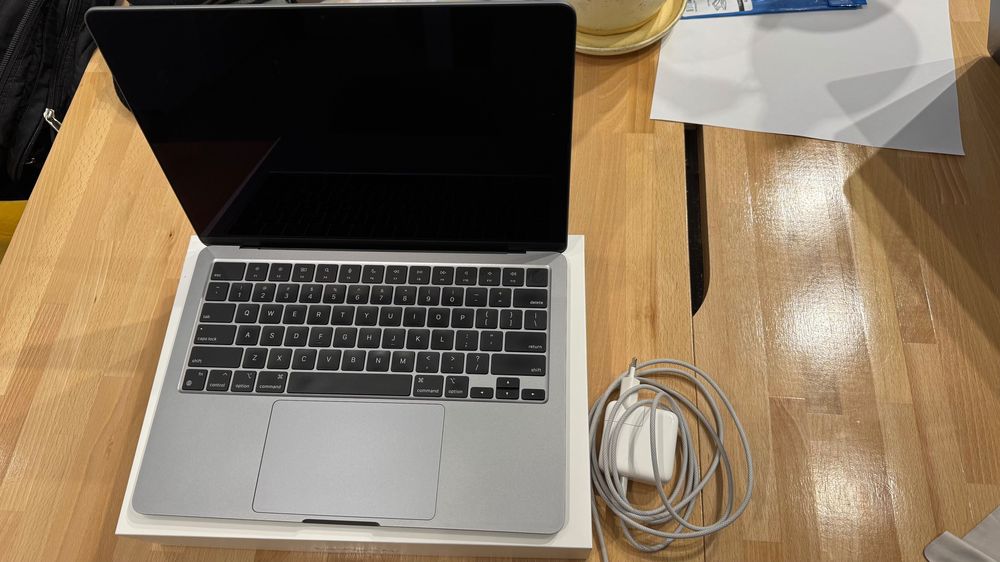 MacBook Air M2 8GB 256GB space grey