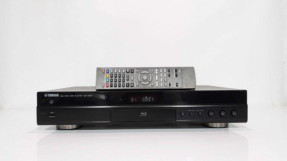 Програвач Blu-Ray/DVD/CD дисків Yamaha BD-S667,має HDMI/USB/ЦАП/Dolby