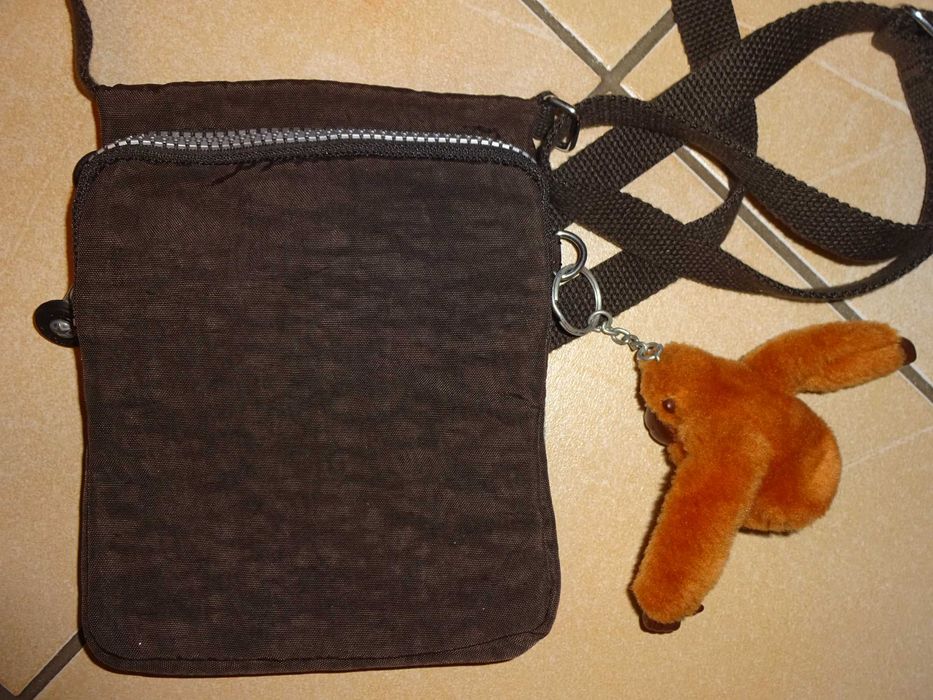 KIPLING oryginalna pojemna brązowa listonoszka torebka z małpką